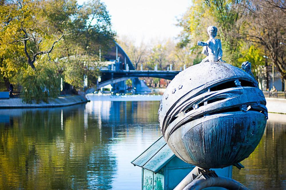 Apartment Near Dnipro Arena Bagian luar foto