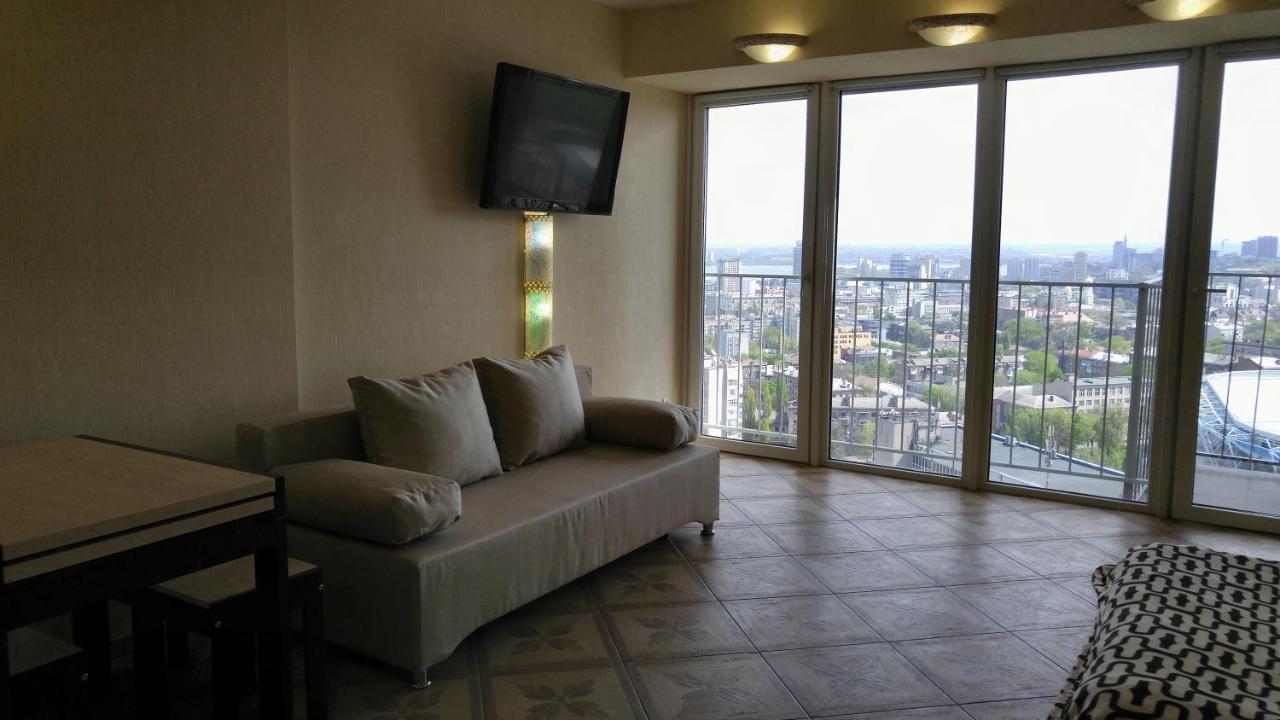 Apartment Near Dnipro Arena Bagian luar foto