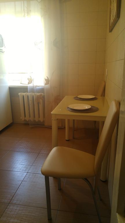 Apartment Near Dnipro Arena Bagian luar foto