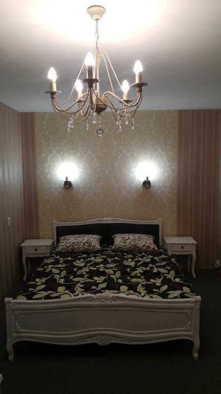 Apartment Near Dnipro Arena Bagian luar foto