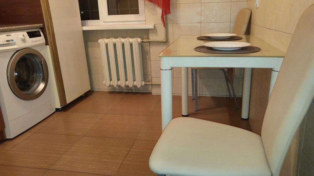 Apartment Near Dnipro Arena Bagian luar foto