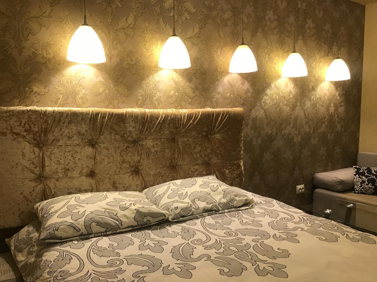 Apartment Near Dnipro Arena Bagian luar foto