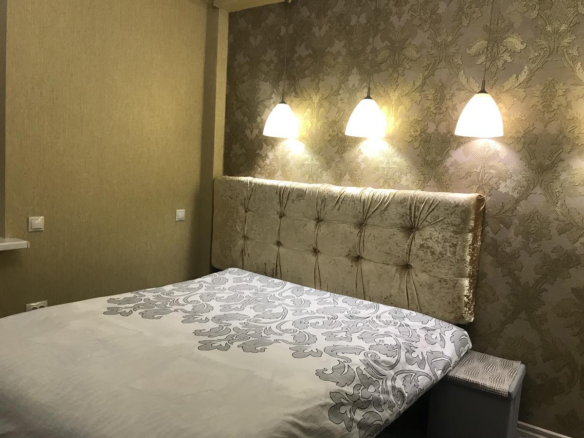 Apartment Near Dnipro Arena Bagian luar foto